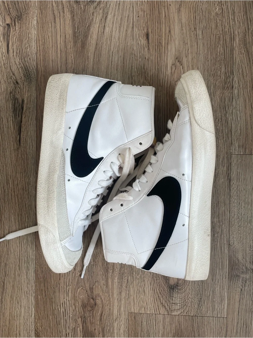 Women Size 9.5 Nike Blazer Mid '77 Vintage Shoes White Black